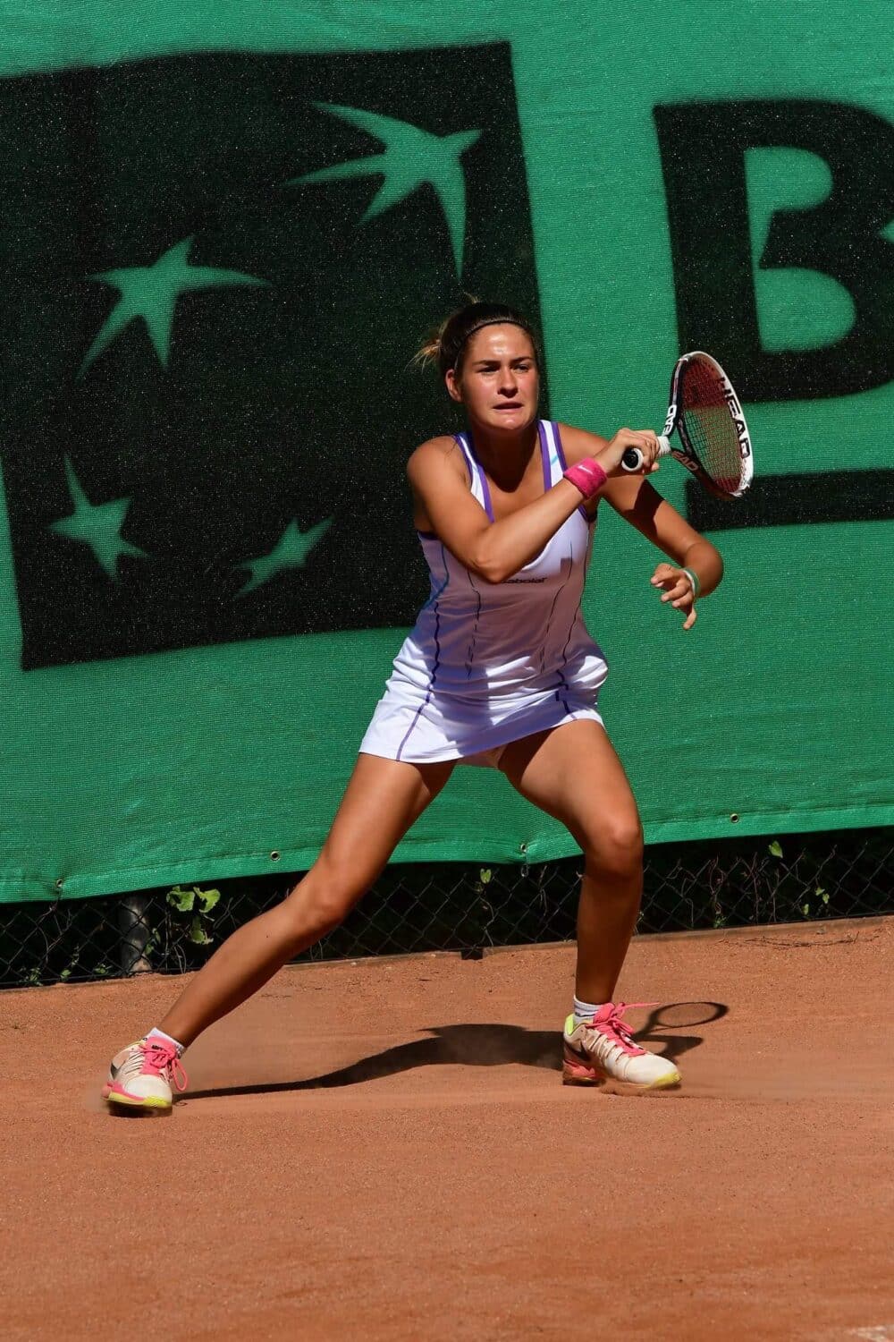 Patricia spielt Tennis